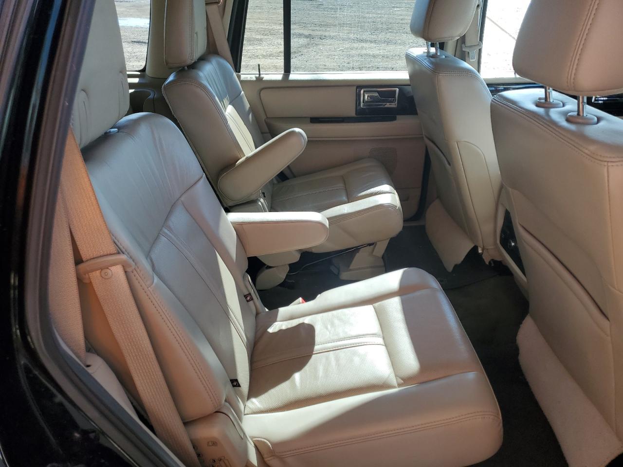 2017 LINCOLN Navigator