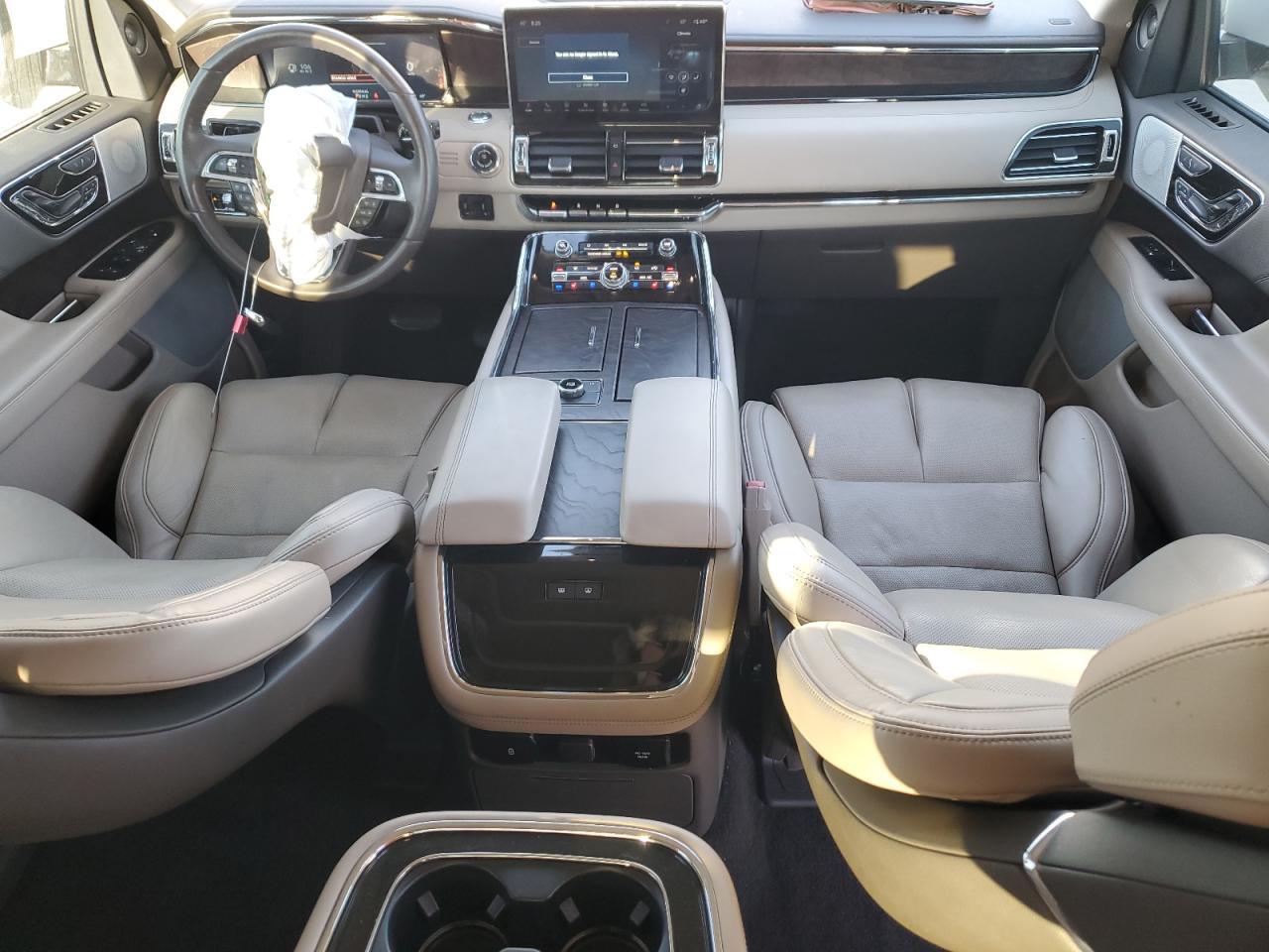 2023 LINCOLN Navigator