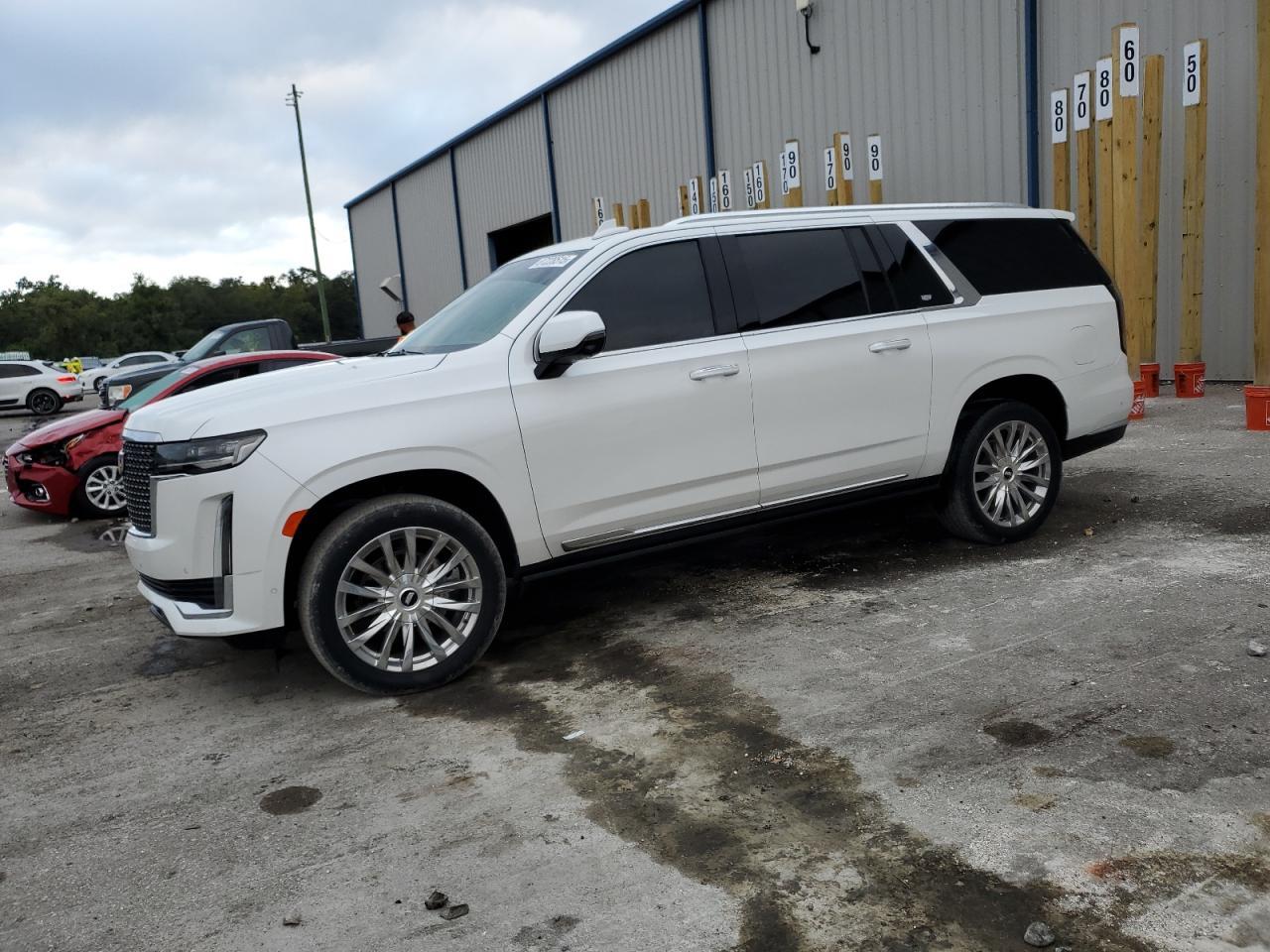 2021 CADILLAC Escalade ESV
