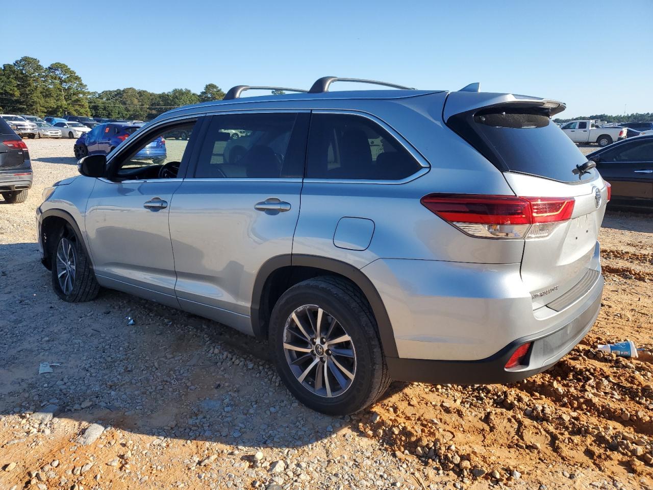 2017 TOYOTA HIGHLANDER