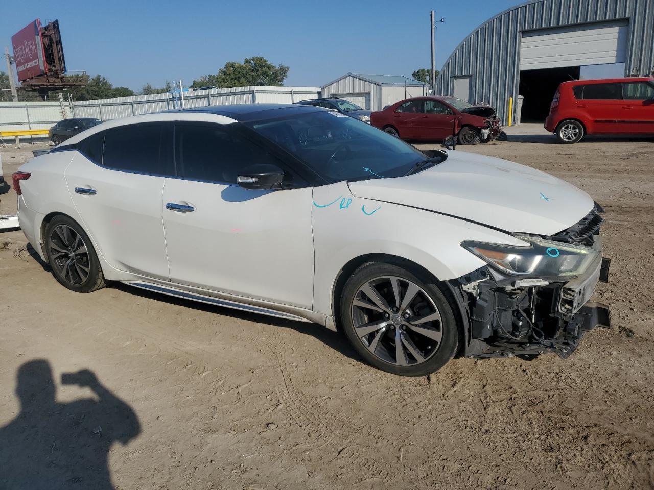 2016 NISSAN Maxima