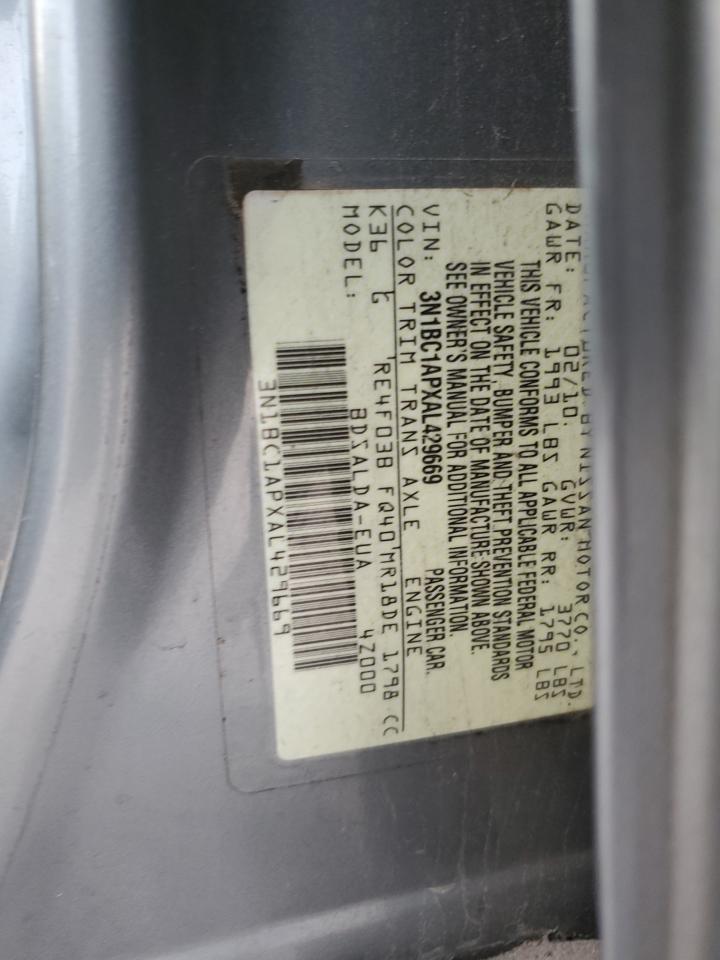 2010 NISSAN VERSA