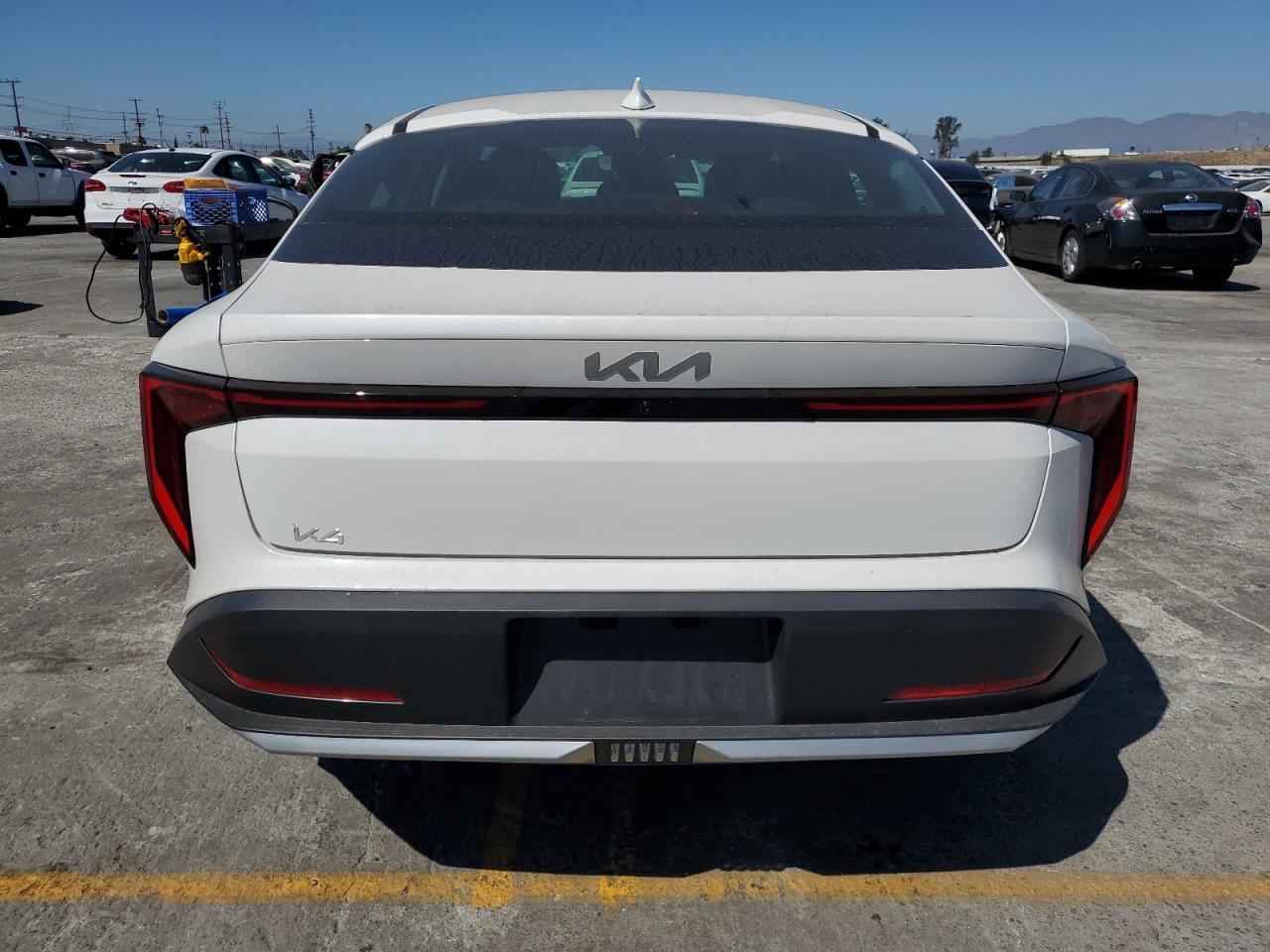 2025 KIA K4