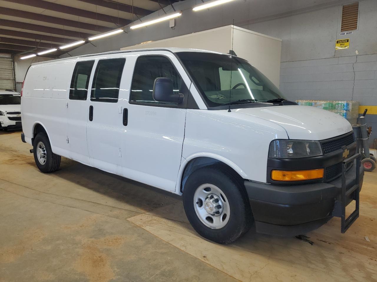 2018 CHEVROLET Express 3500