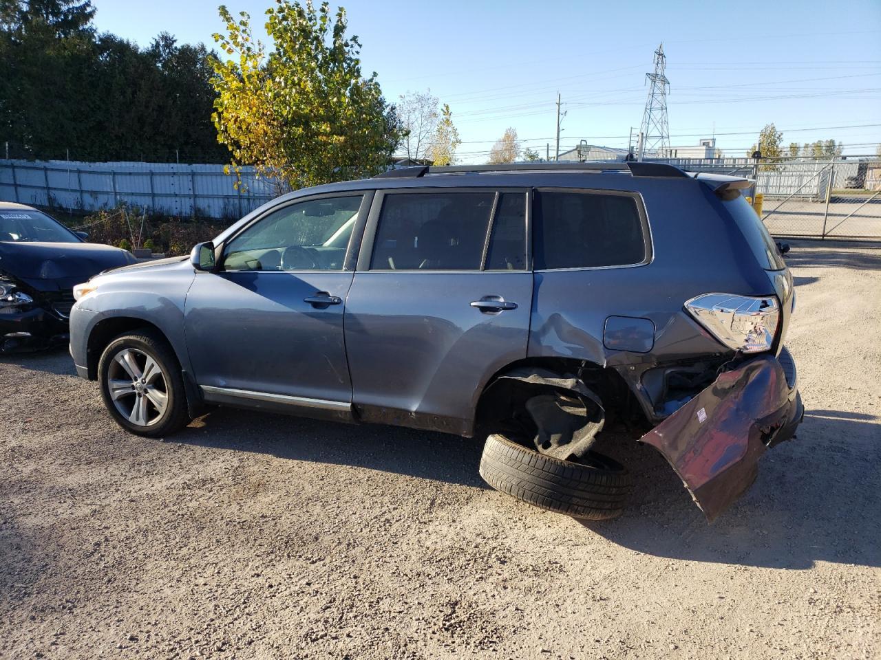2011 TOYOTA HIGHLANDER