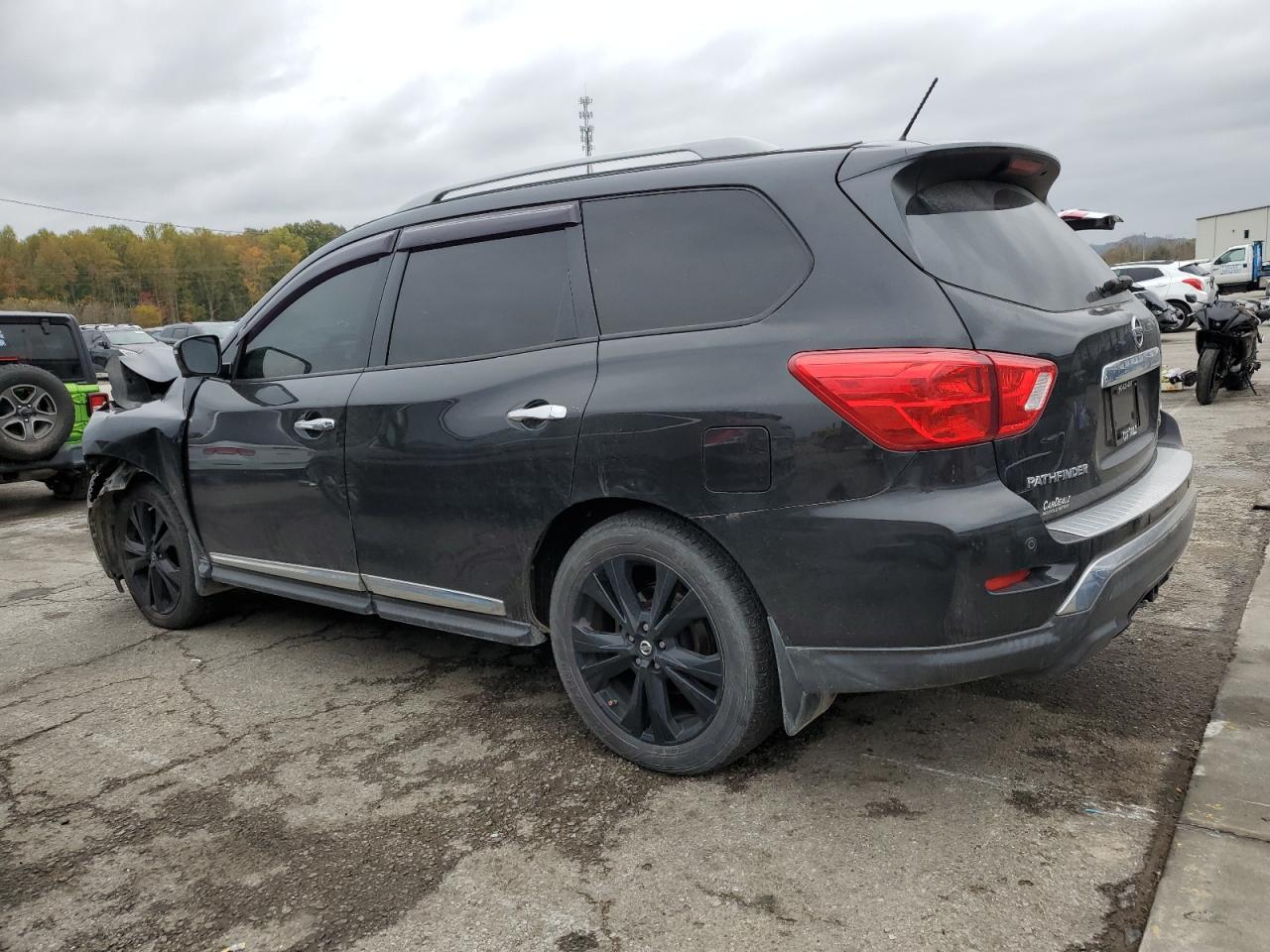 2017 NISSAN PATHFINDER