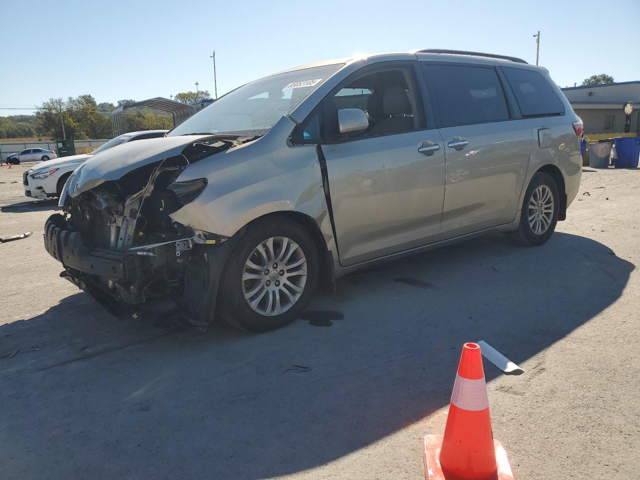 2017 TOYOTA SIENNA