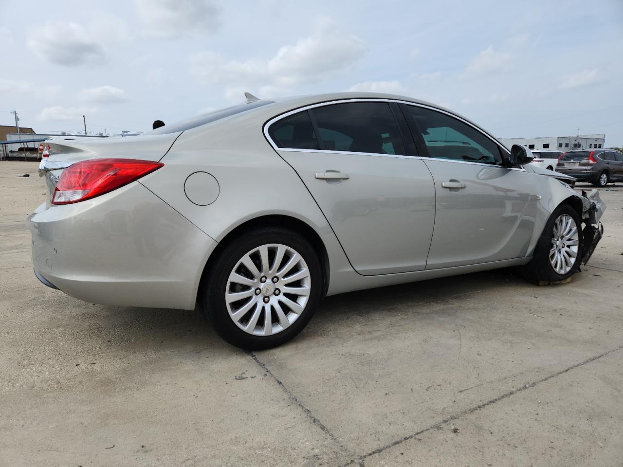 2011 BUICK Regal
