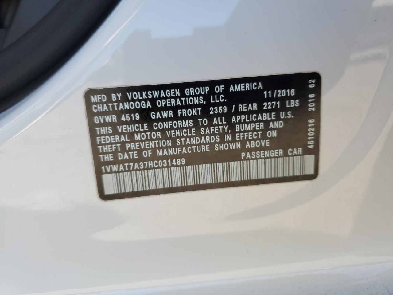 2017 VOLKSWAGEN Passat