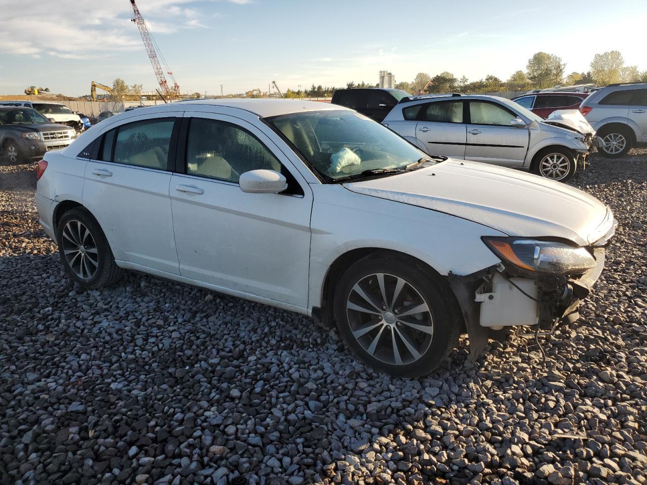 2014 CHRYSLER 200