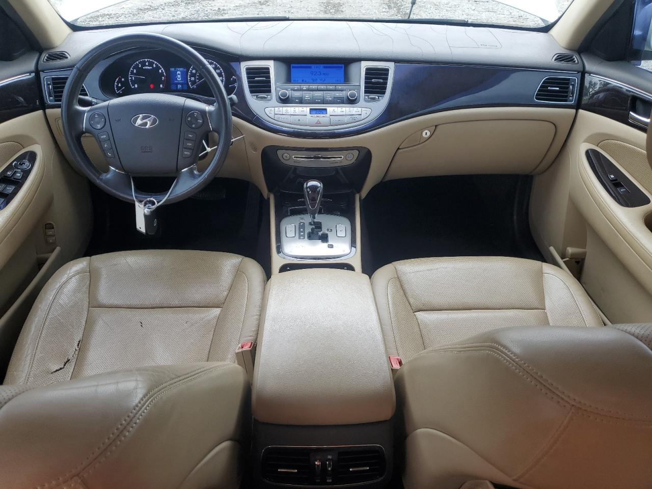 2011 HYUNDAI GENESIS