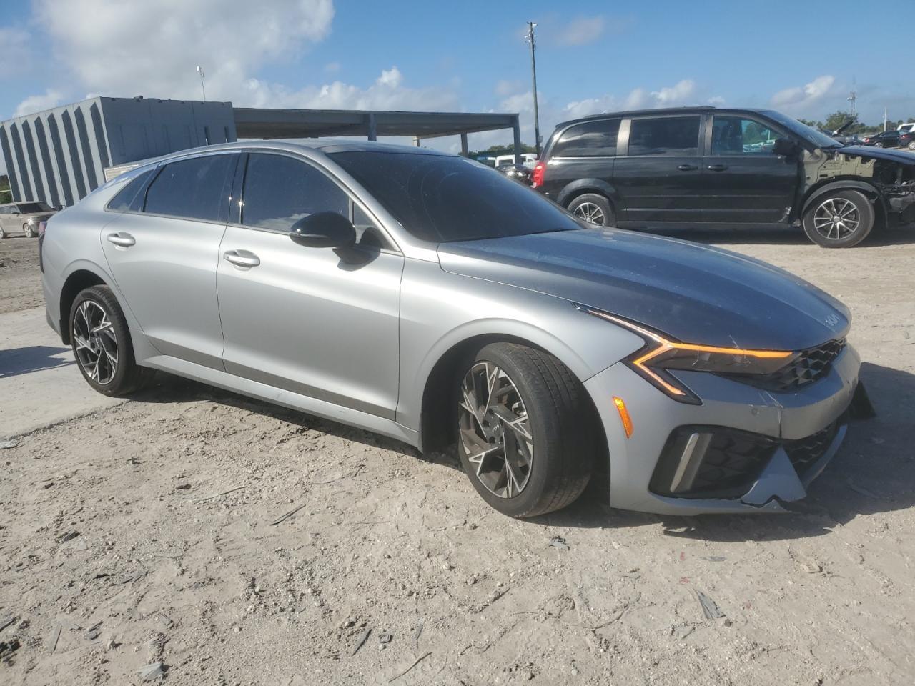 2025 KIA K5