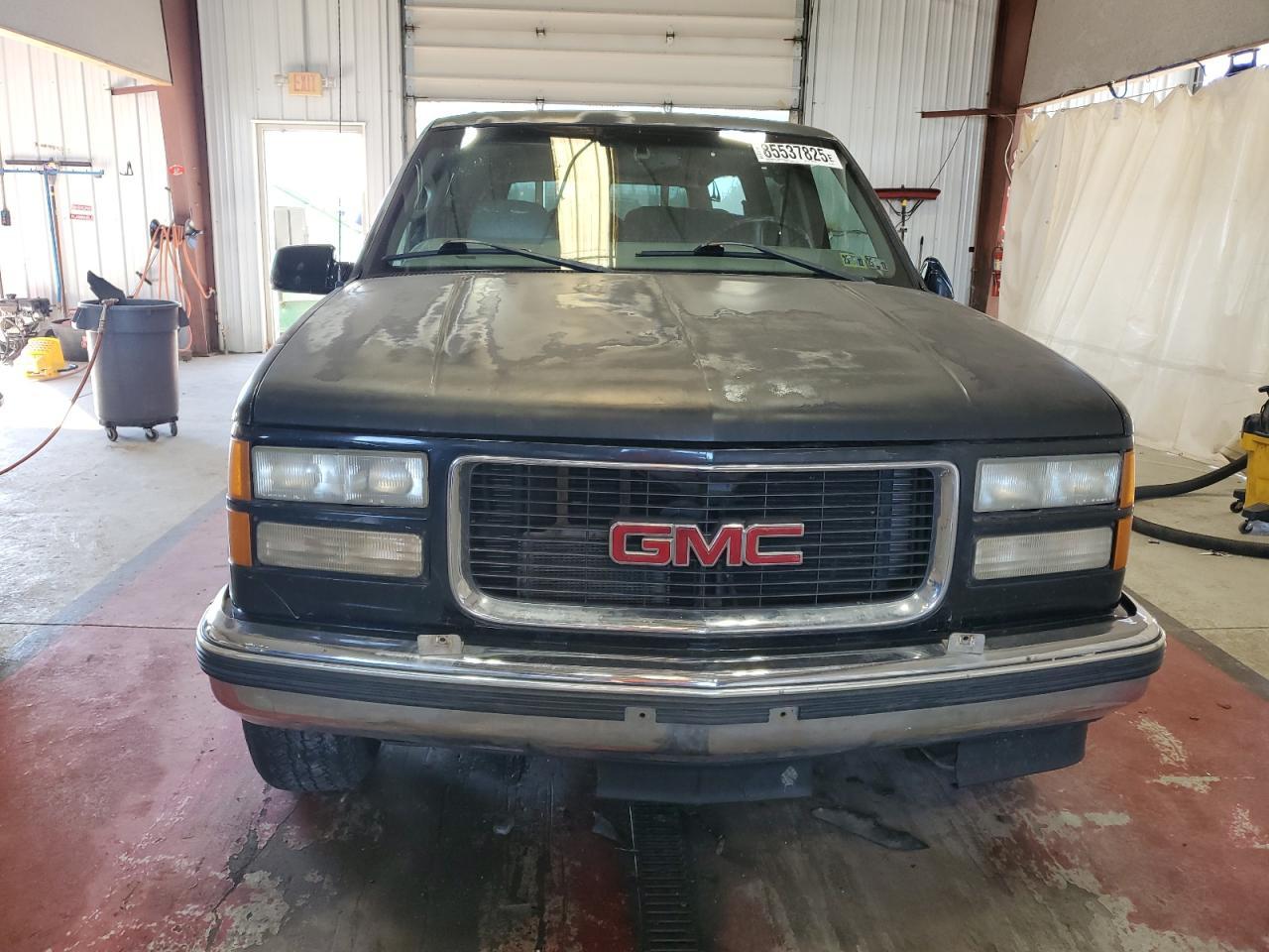1999 GMC Suburban