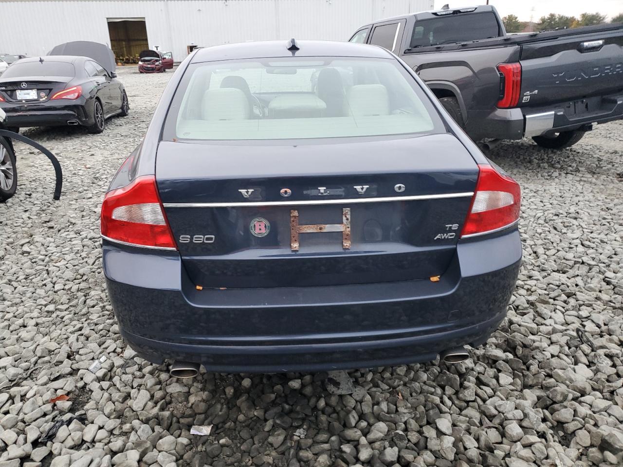 2010 VOLVO S80