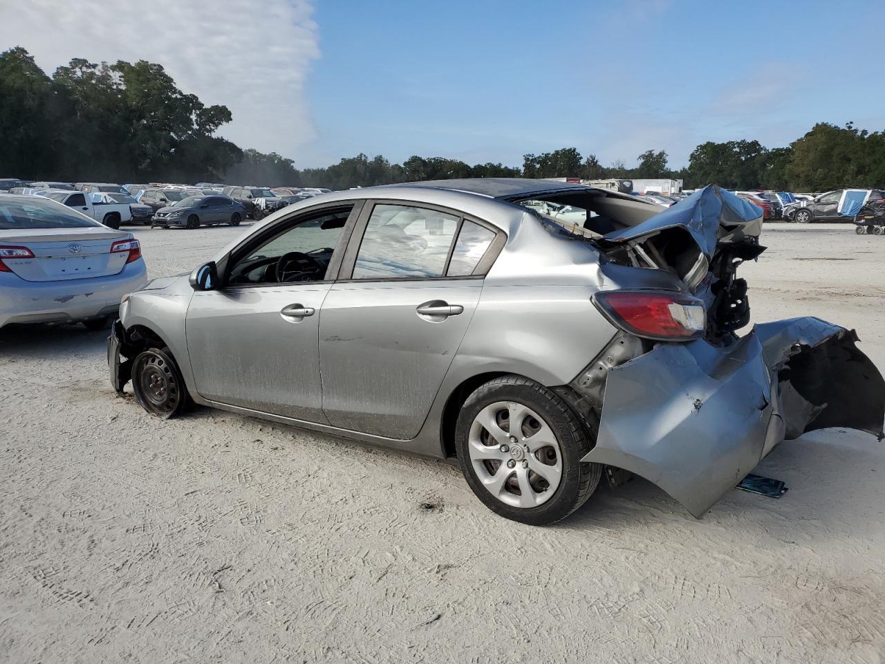 2010 MAZDA 3