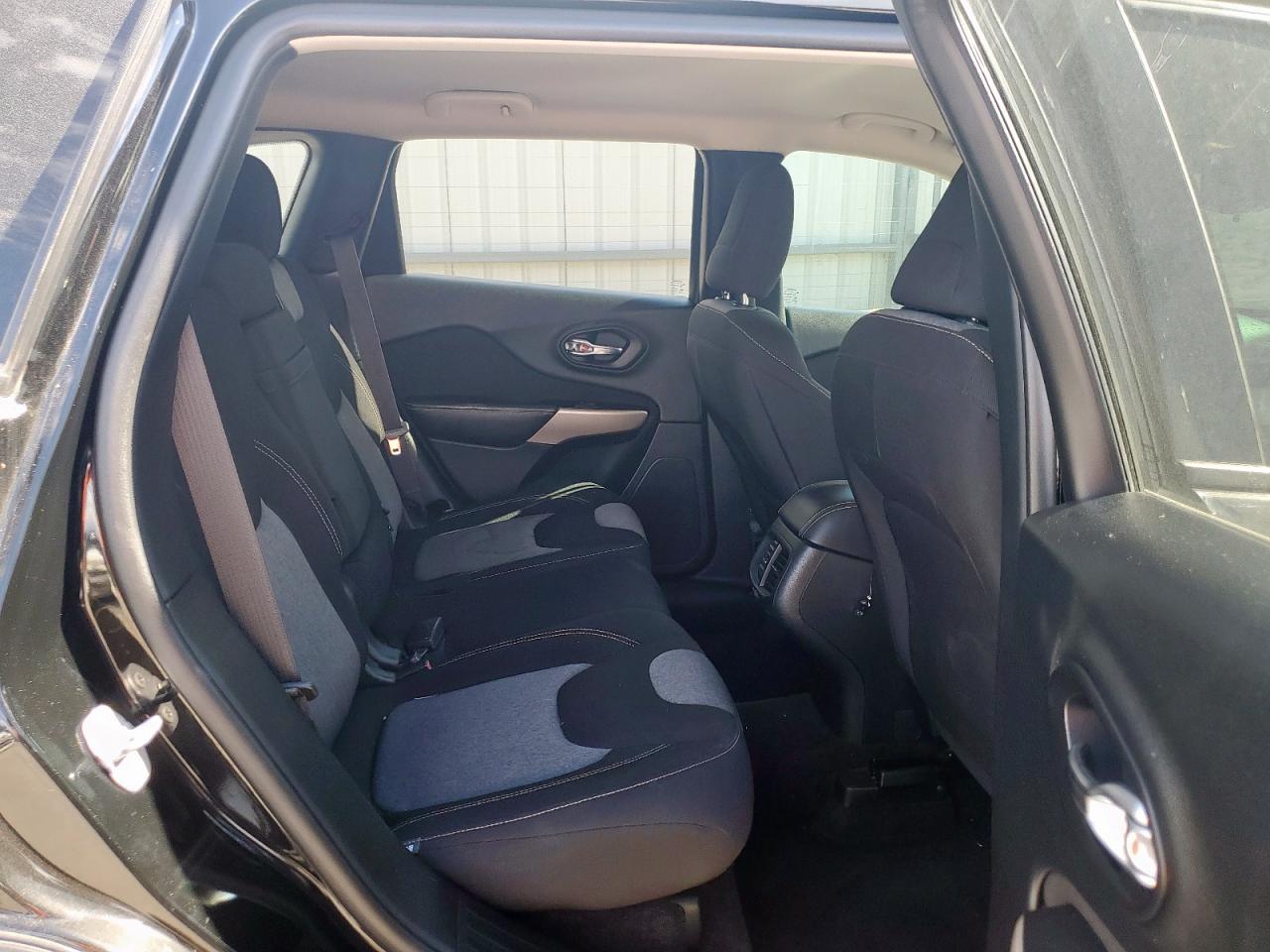 2018 JEEP CHEROKEE
