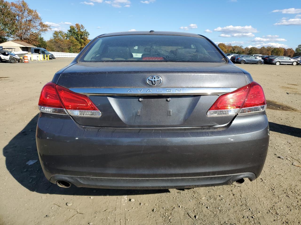 2012 TOYOTA Avalon