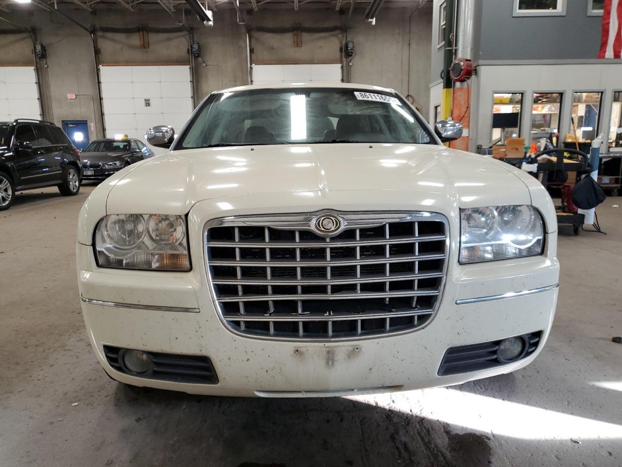 2010 CHRYSLER 300