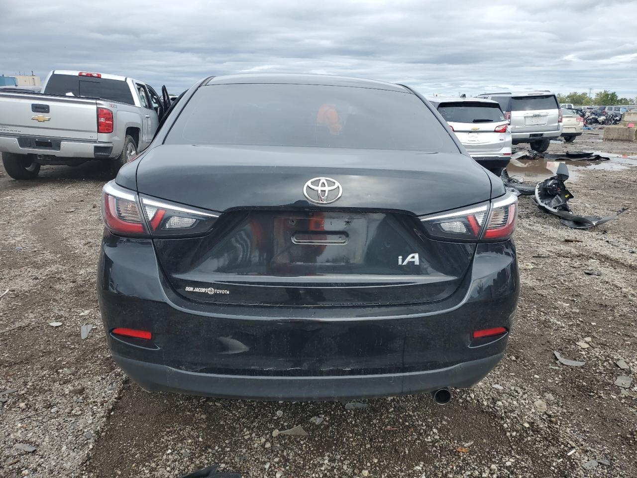 2017 TOYOTA YARIS