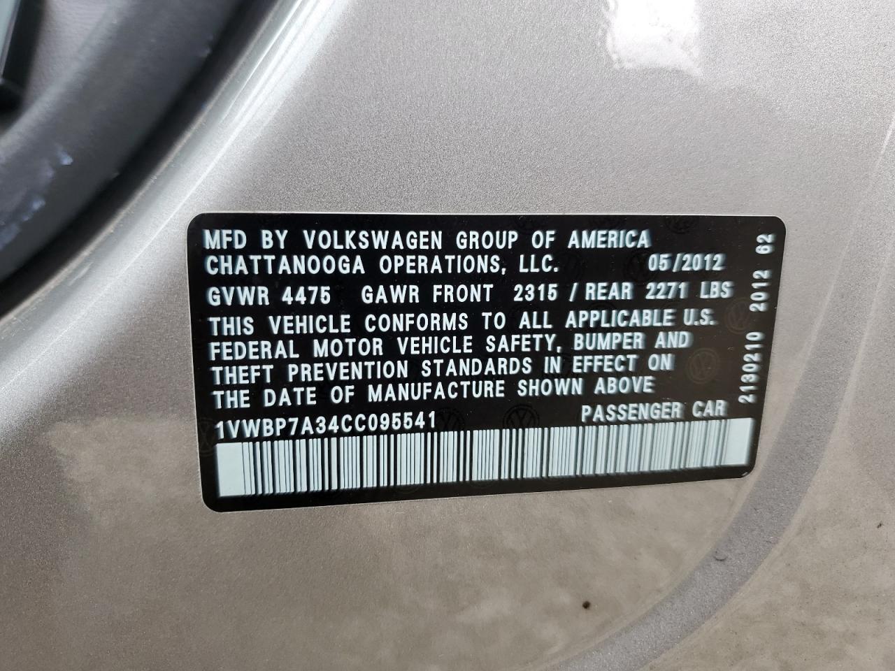 2012 VOLKSWAGEN Passat