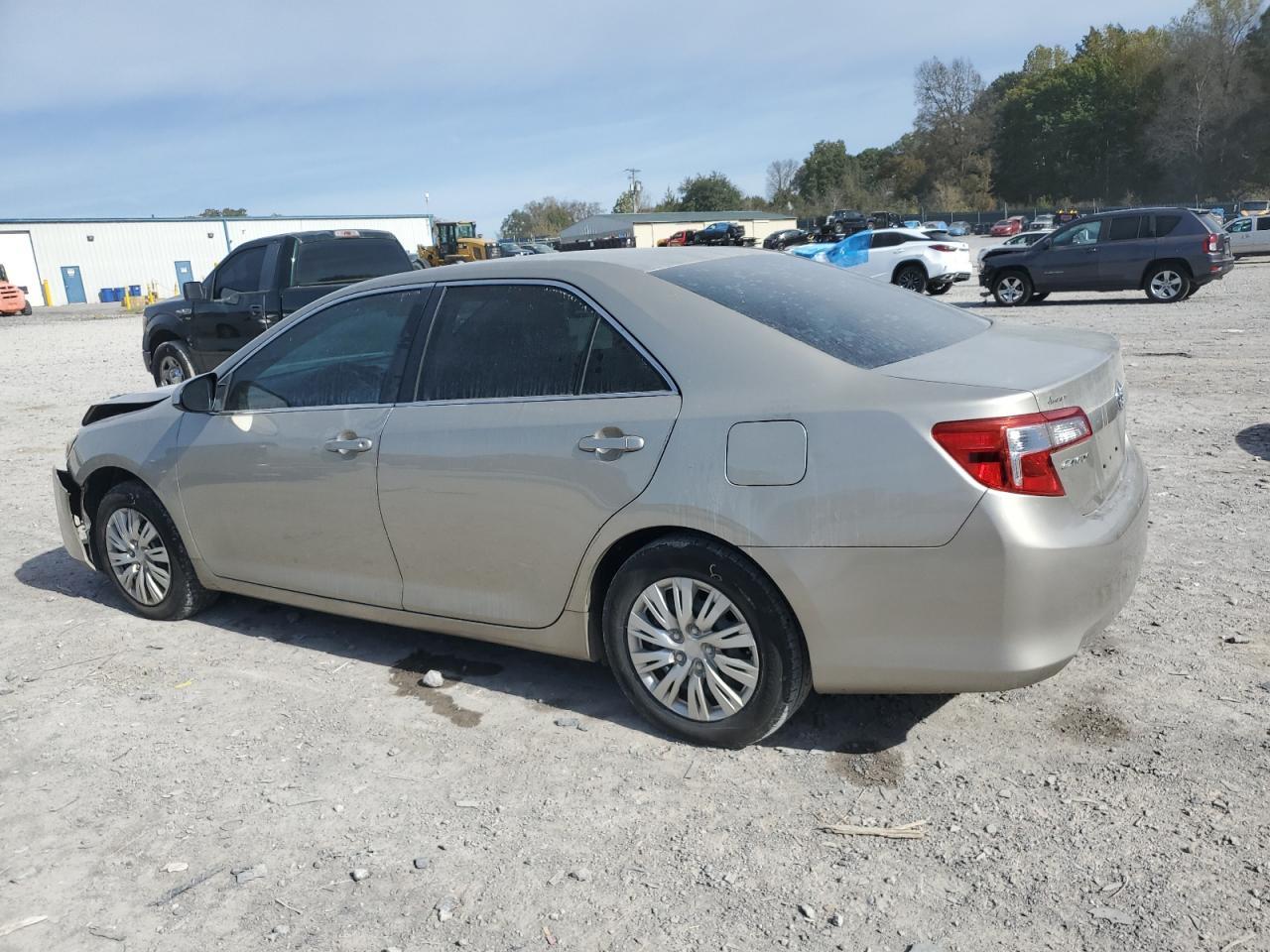 2014 TOYOTA CAMRY