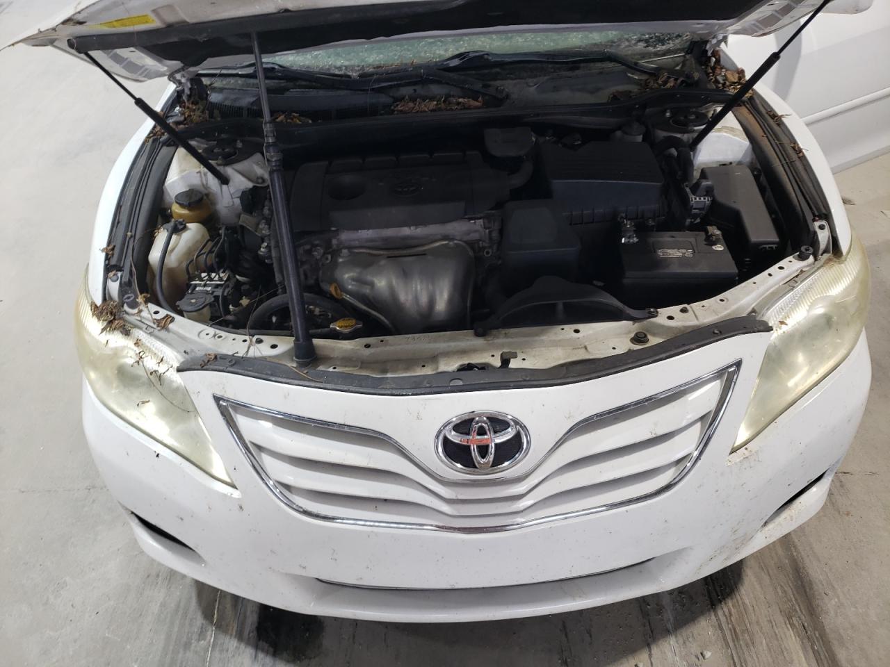 2011 TOYOTA CAMRY
