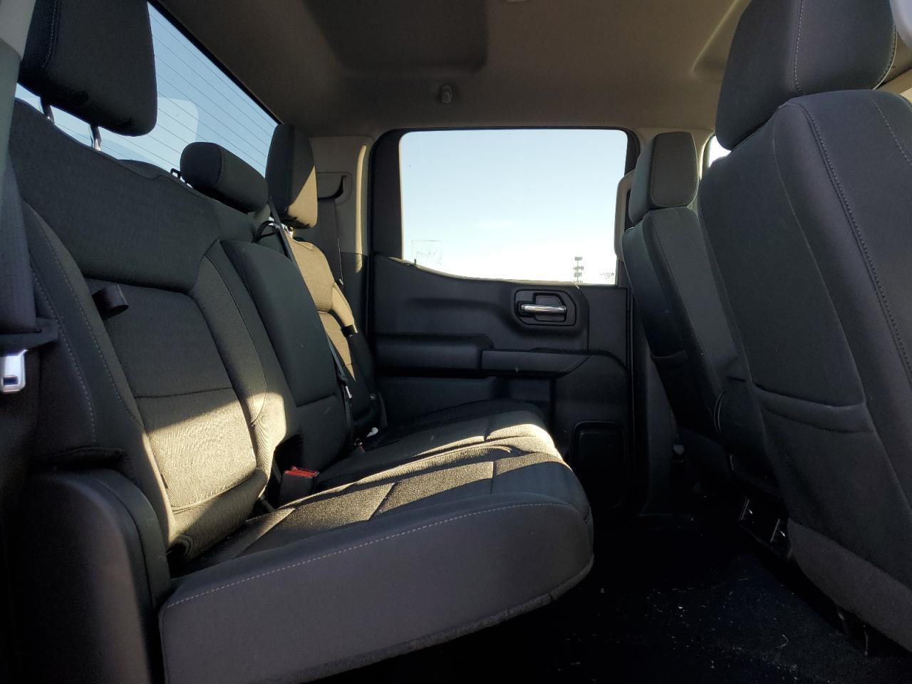 2023 CHEVROLET Silverado
