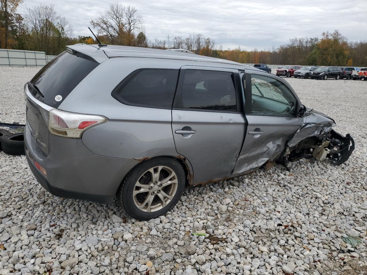 2014 MITSUBISHI outlander