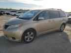 2012 TOYOTA SIENNA