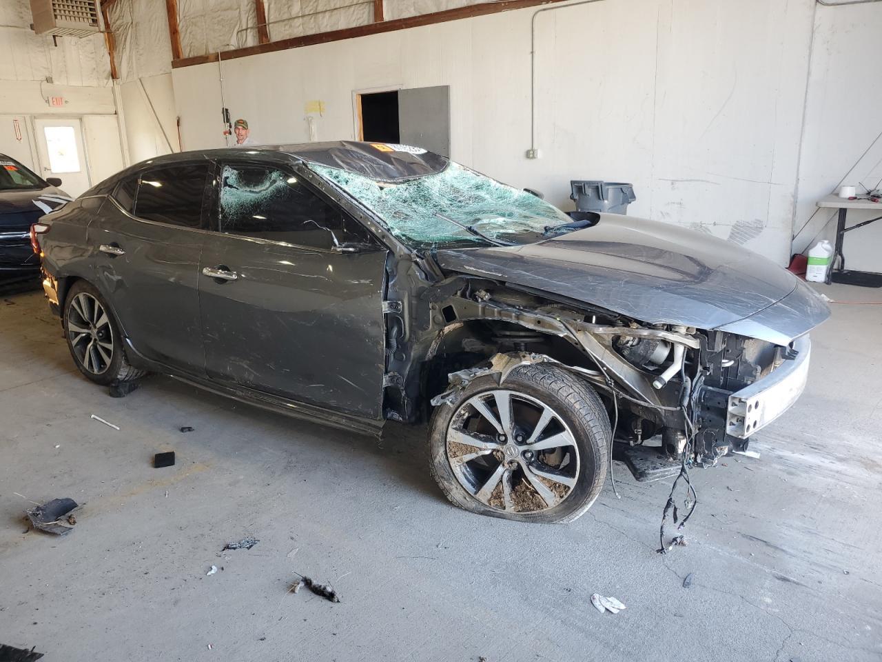 2016 NISSAN Maxima