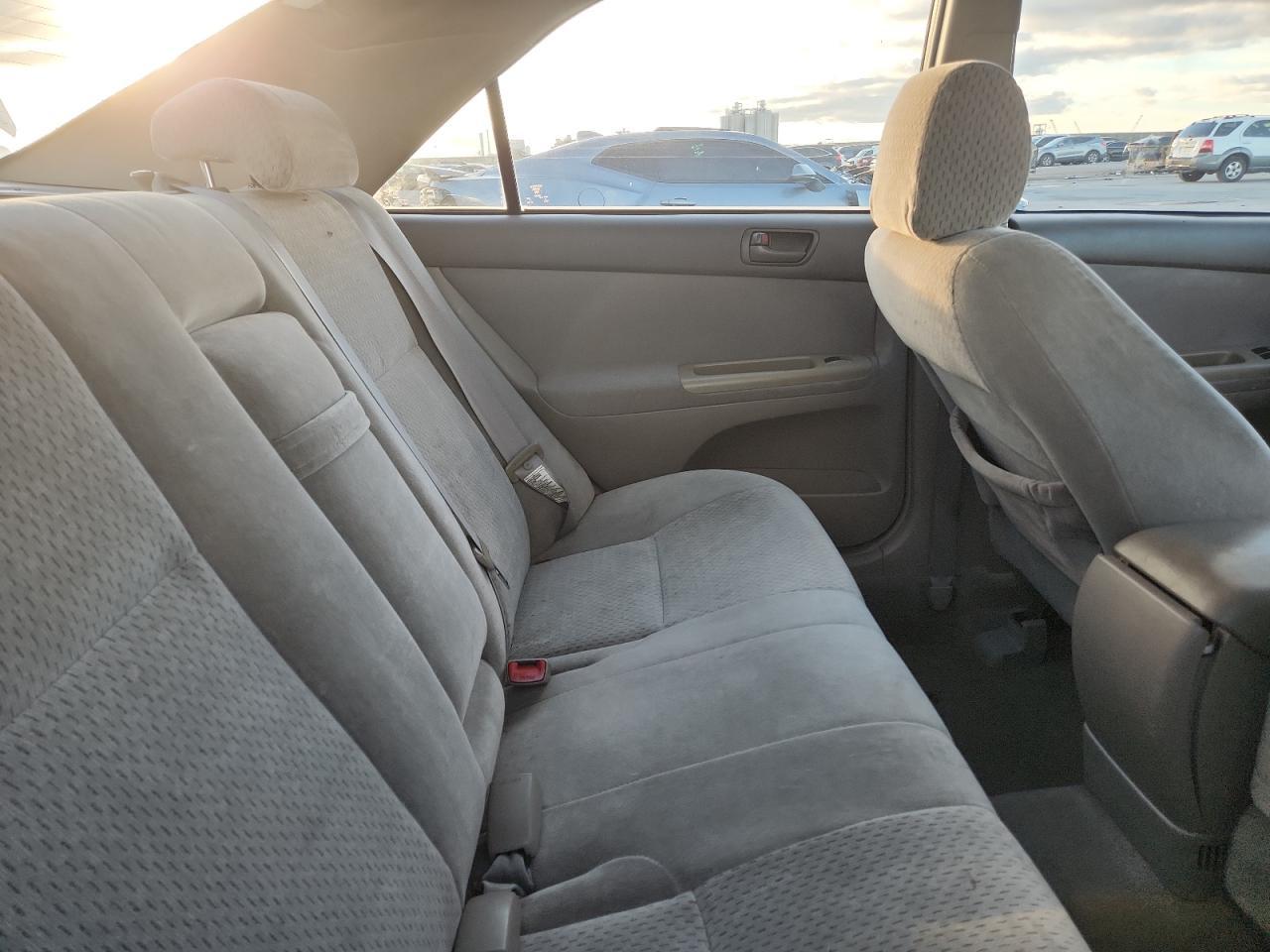 2004 TOYOTA CAMRY