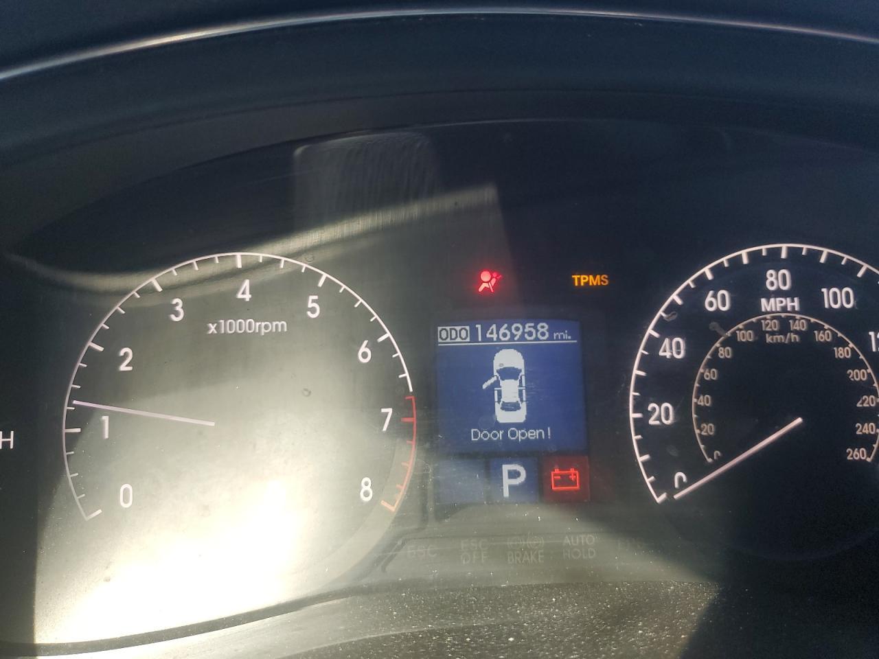 2011 HYUNDAI GENESIS
