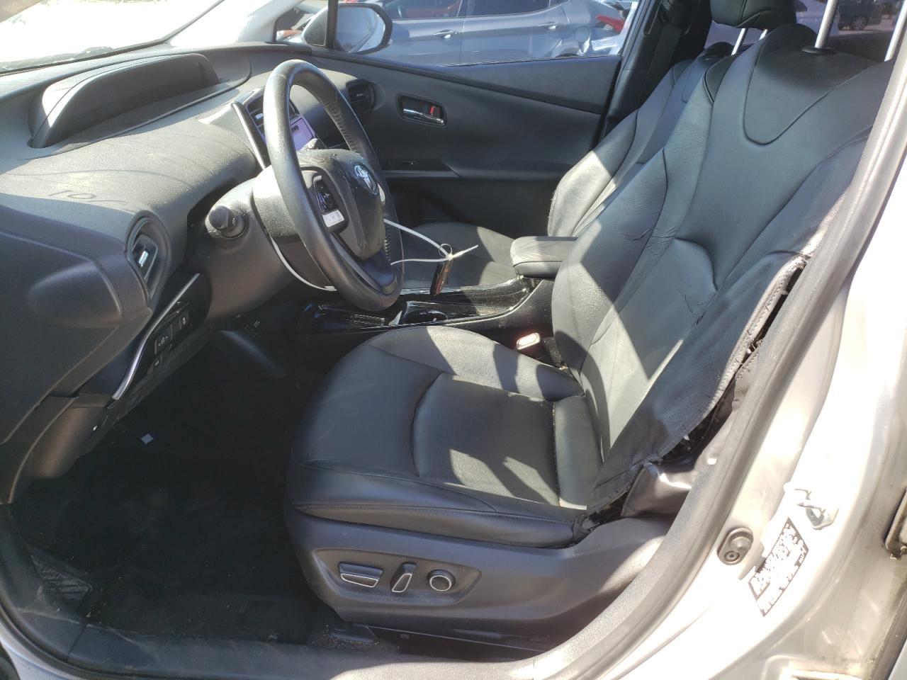 2017 TOYOTA PRIUS