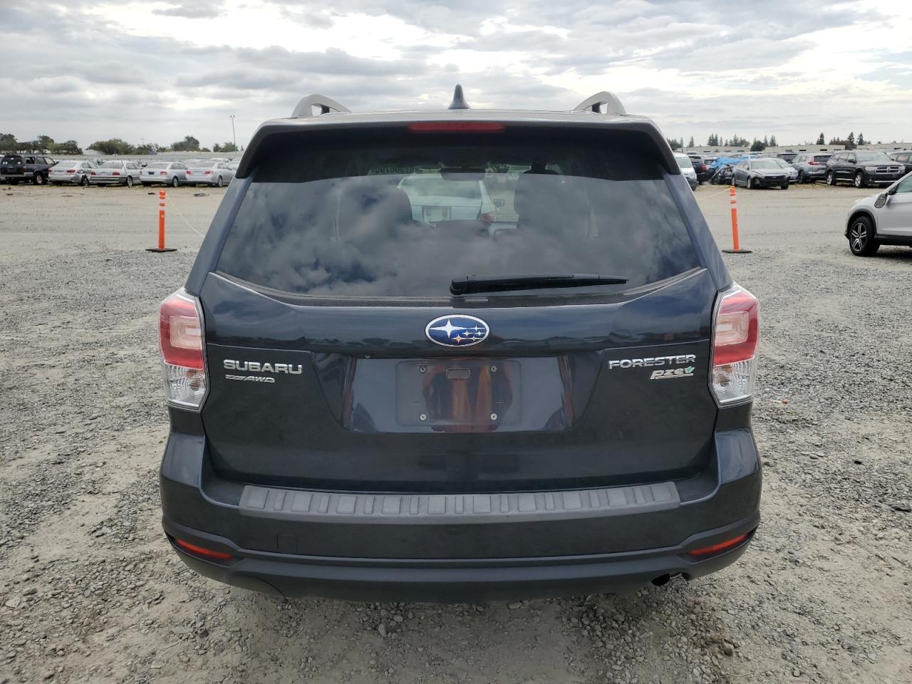 2017 SUBARU FORESTER