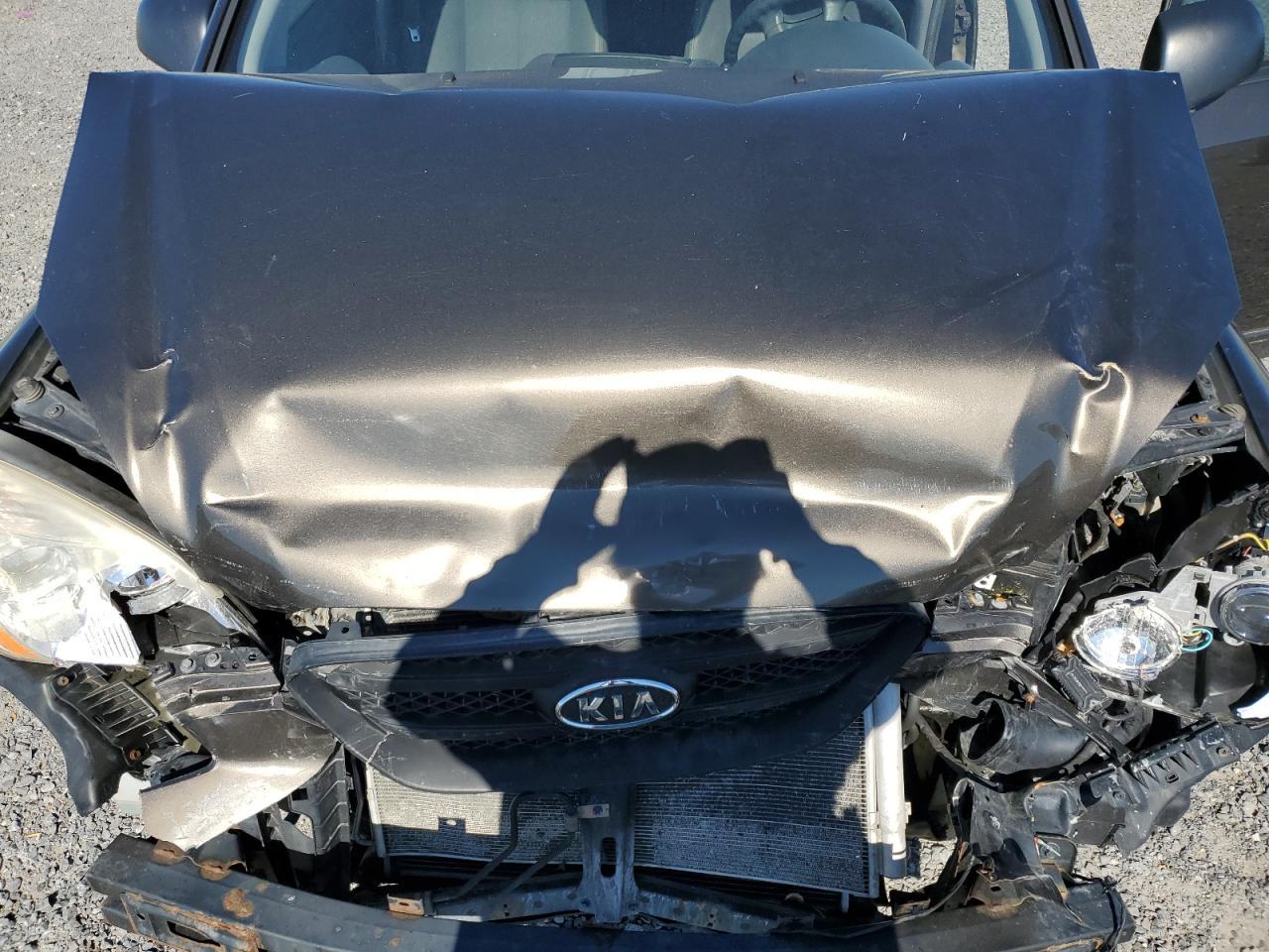 2009 KIA RONDO