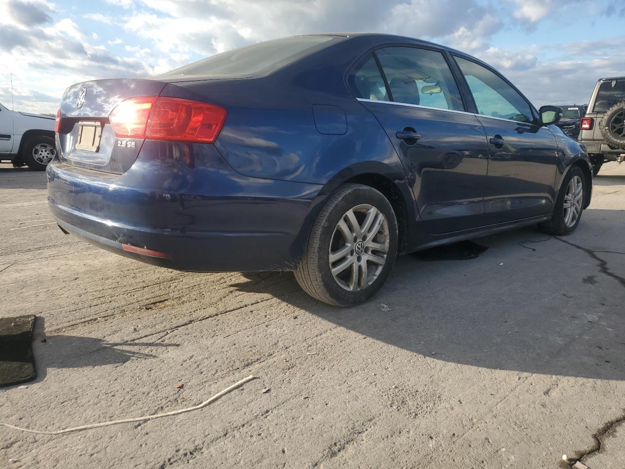 2013 VOLKSWAGEN JETTA