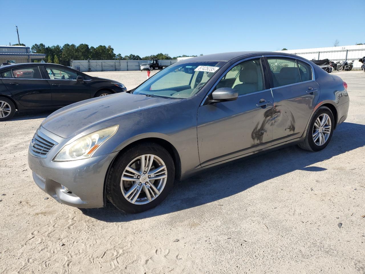 2013 INFINITI G37