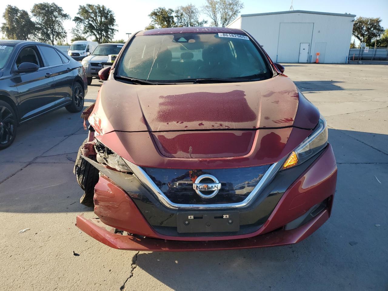 2022 NISSAN LEAF