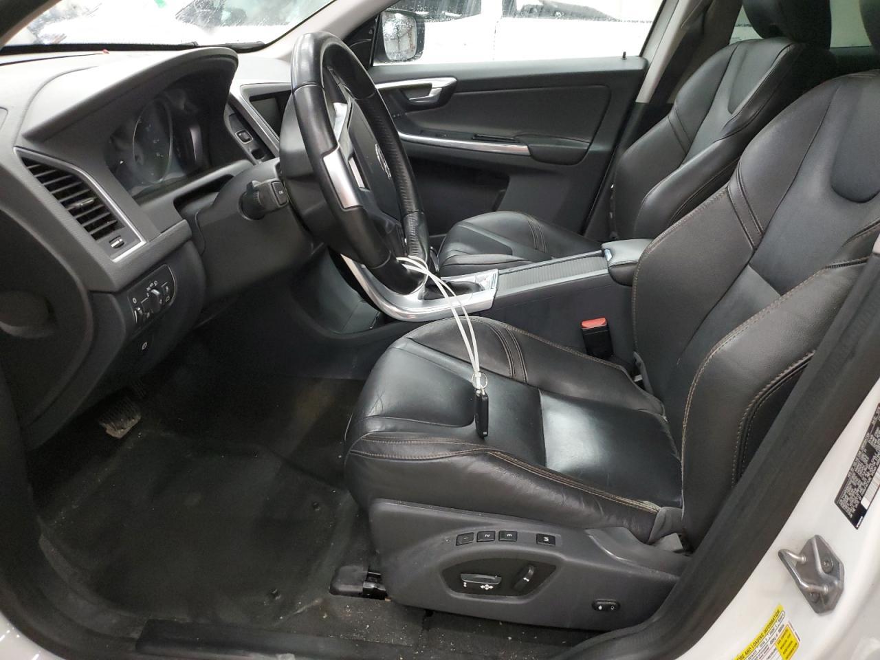 2017 VOLVO XC60