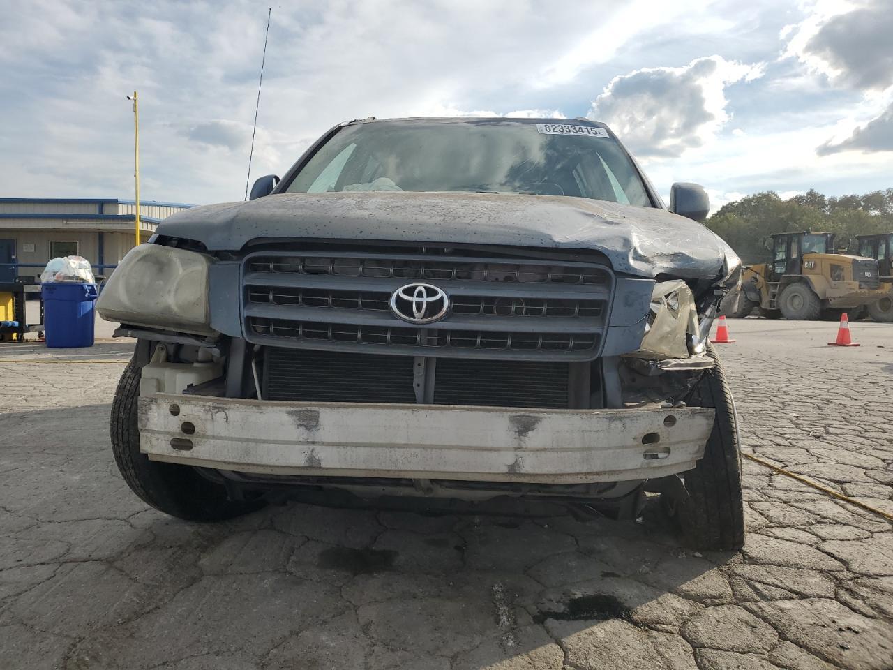 2002 TOYOTA HIGHLANDER