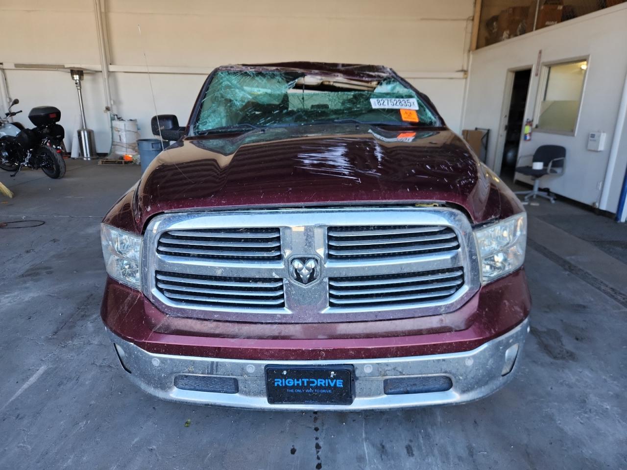 2016 RAM 1500 SLT