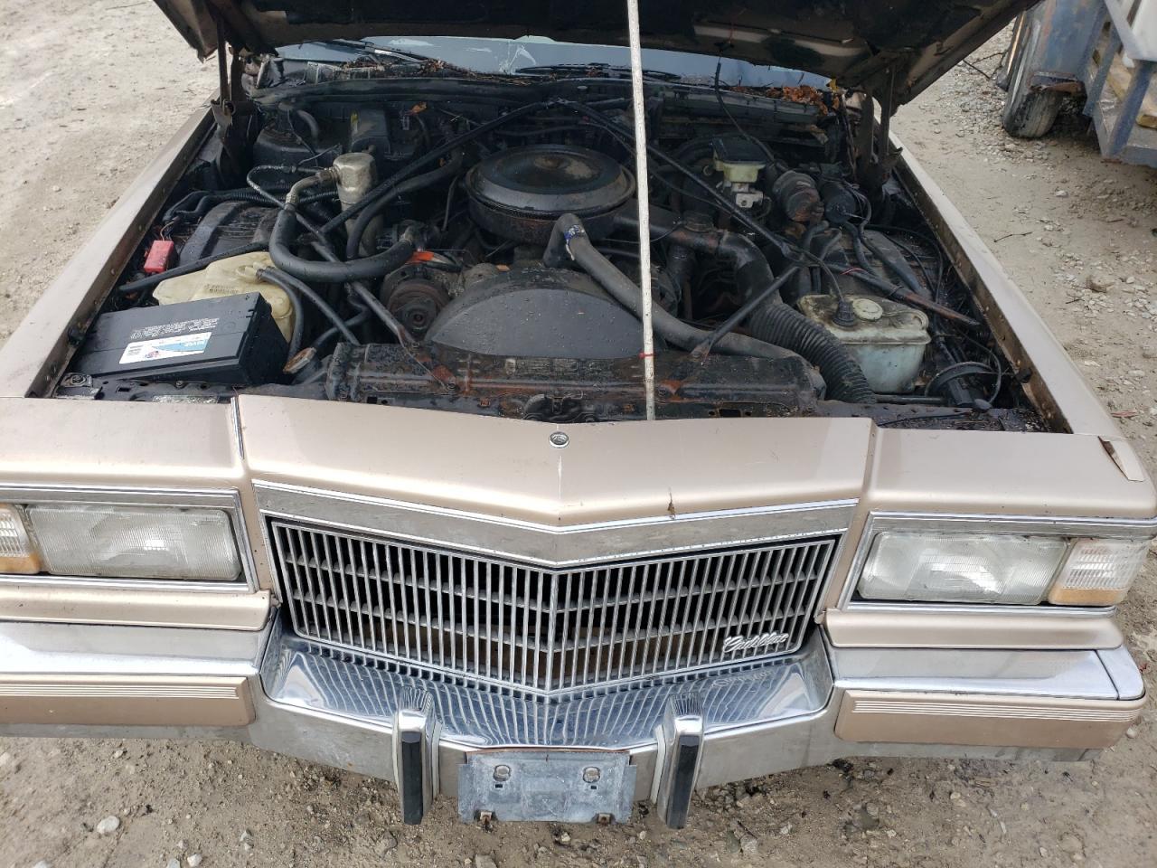 1992 CADILLAC Brougham