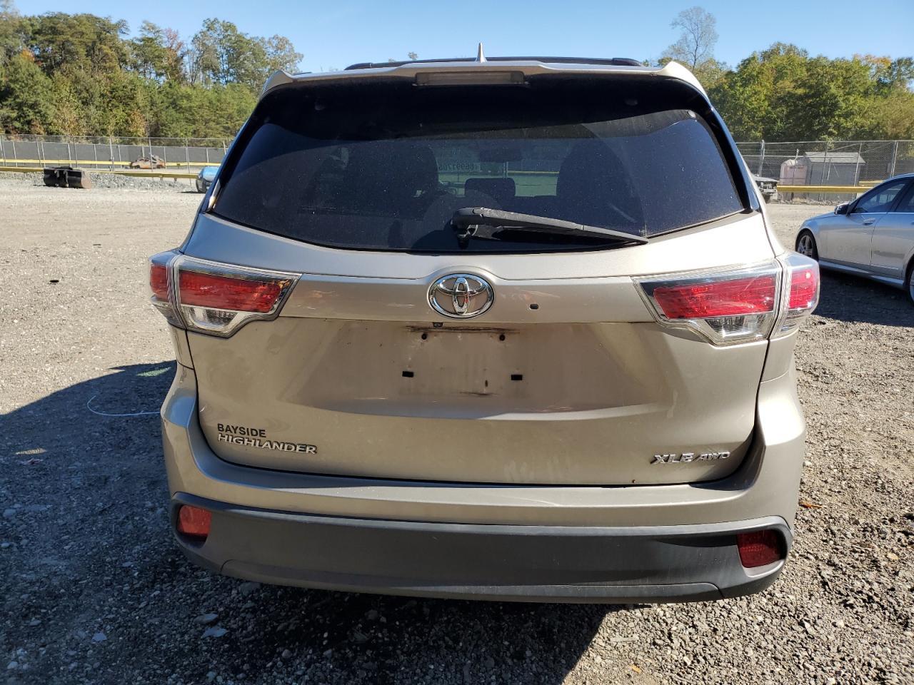 2015 TOYOTA HIGHLANDER