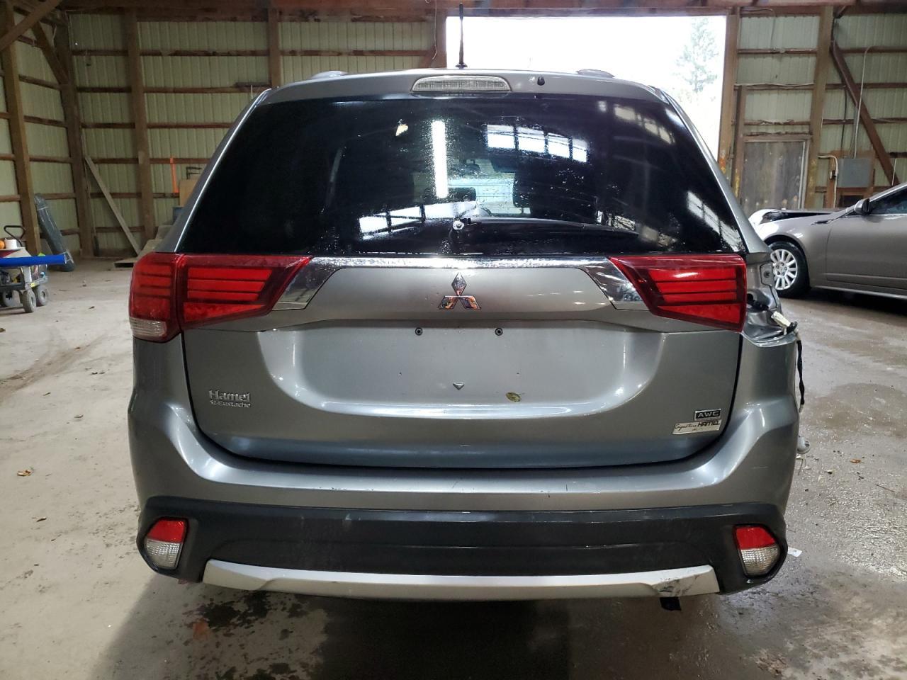 2016 MITSUBISHI outlander