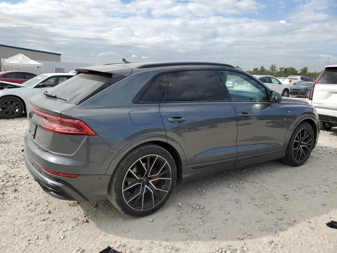 2022 AUDI Q8
