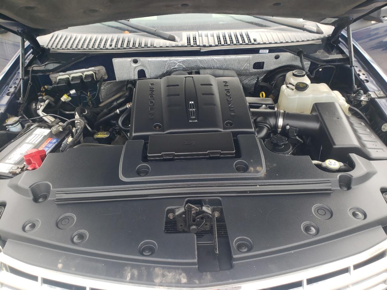 2011 LINCOLN Navigator