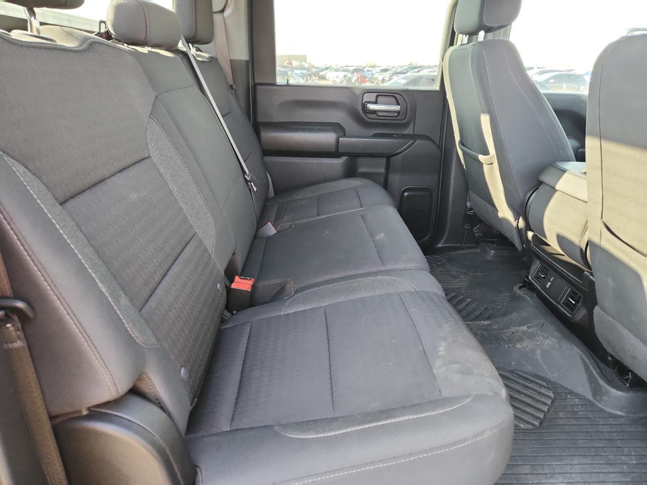 2024 CHEVROLET Silverado