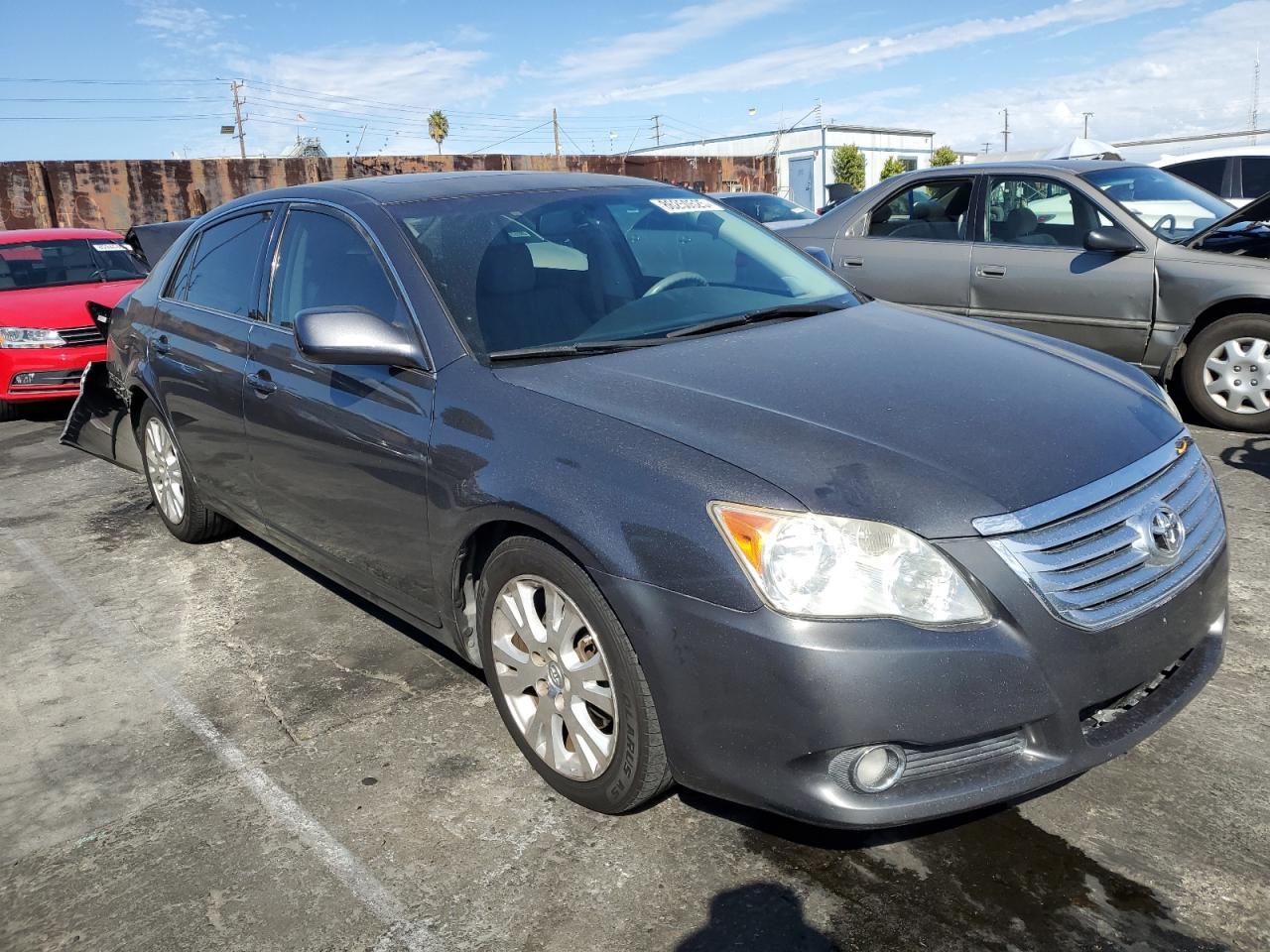 2010 TOYOTA Avalon