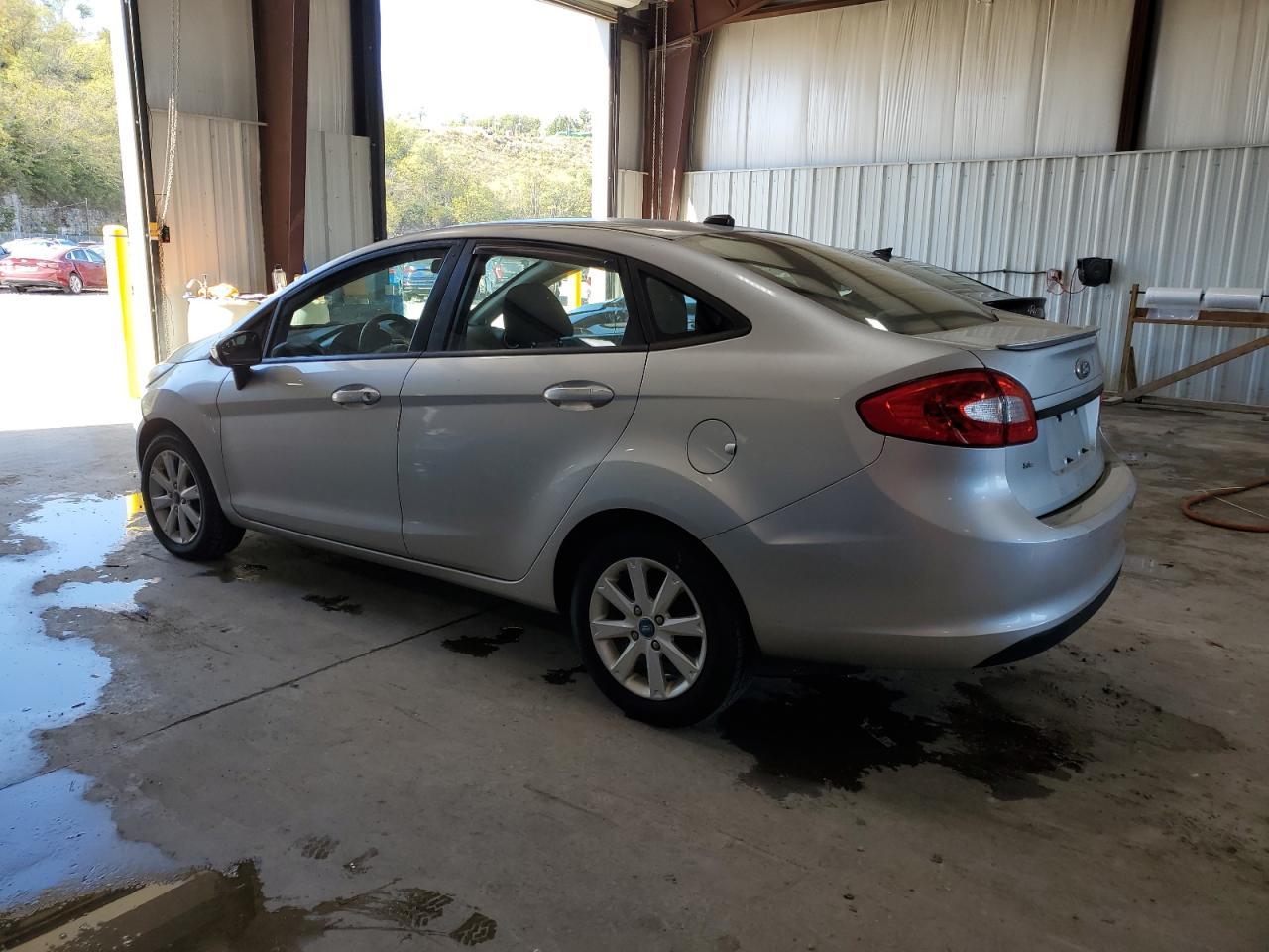 2013 FORD Fiesta