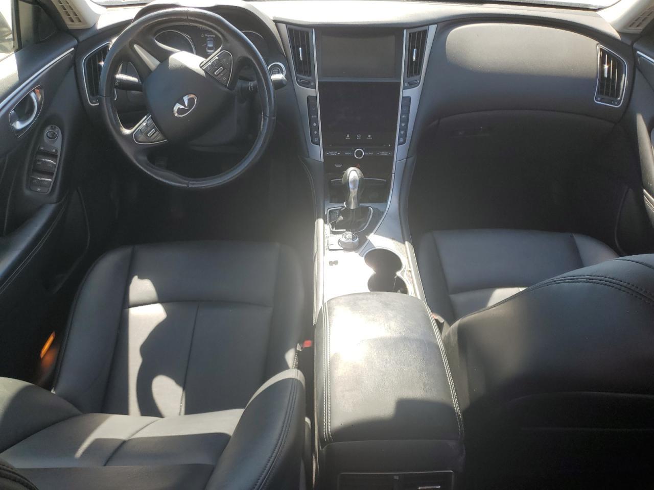 2015 INFINITI Q50